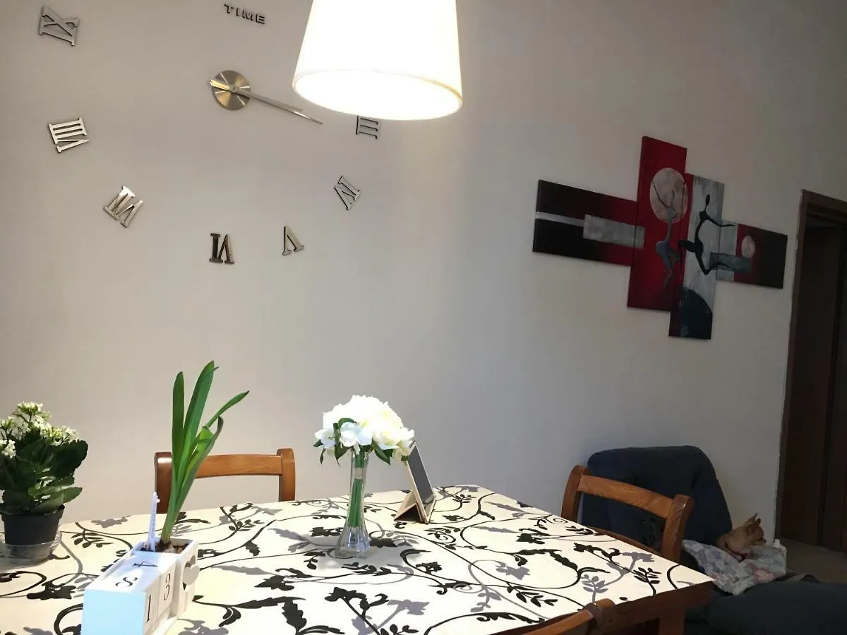 Apartment New Alex Home. Al Teatro. Livorno